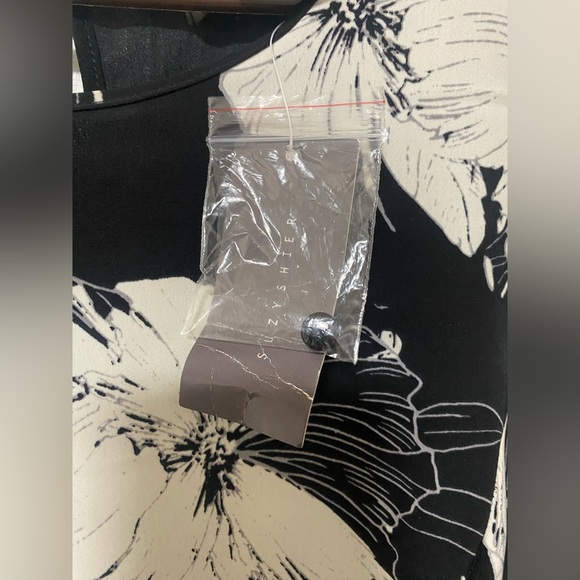 Flare Black Suzy Shier Dress - Picture 7 of 8